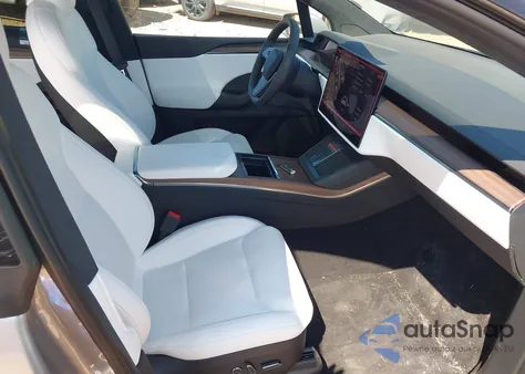 2026 Tesla Model X from USA, damaged, VIN 7SAXCBE52TF472585